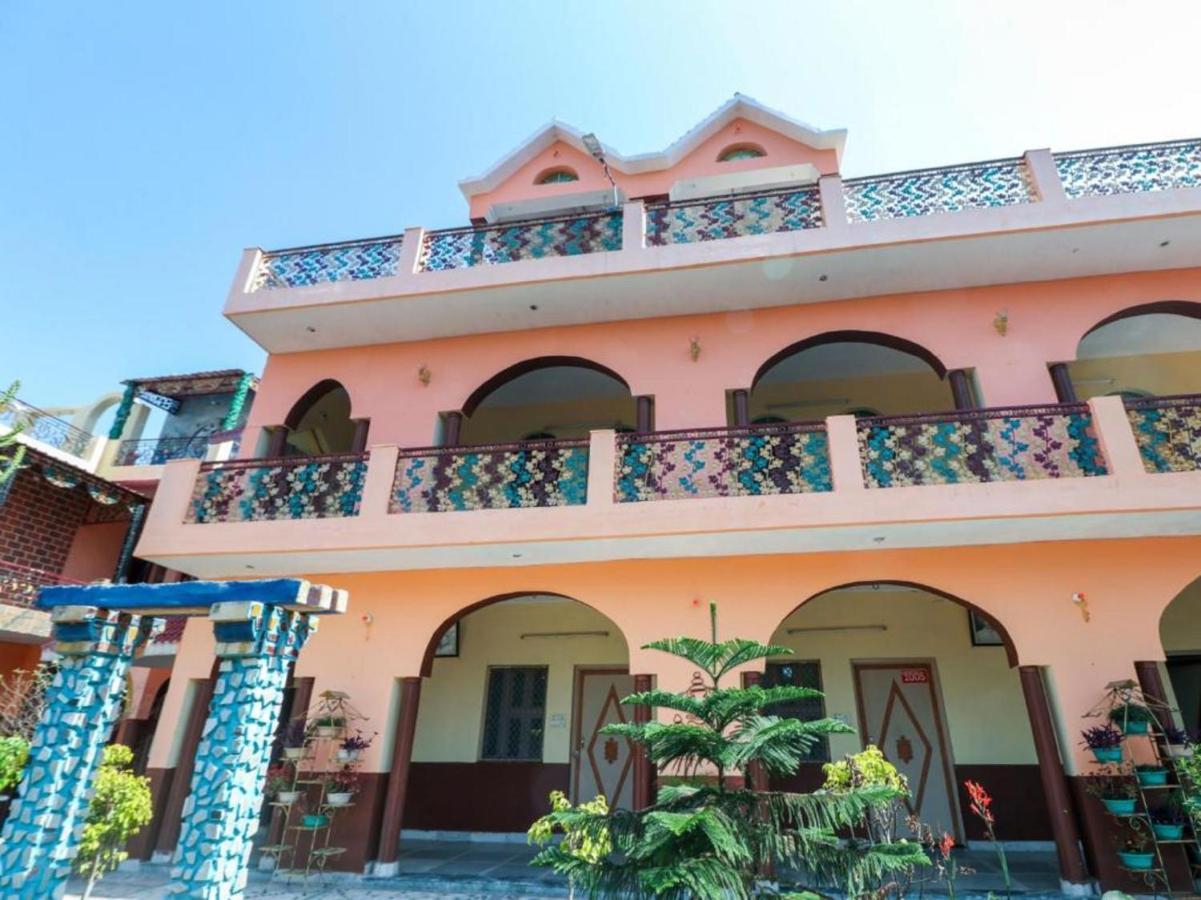 Oyo 72429 New Abhinandan Hotel Amroha المظهر الخارجي الصورة