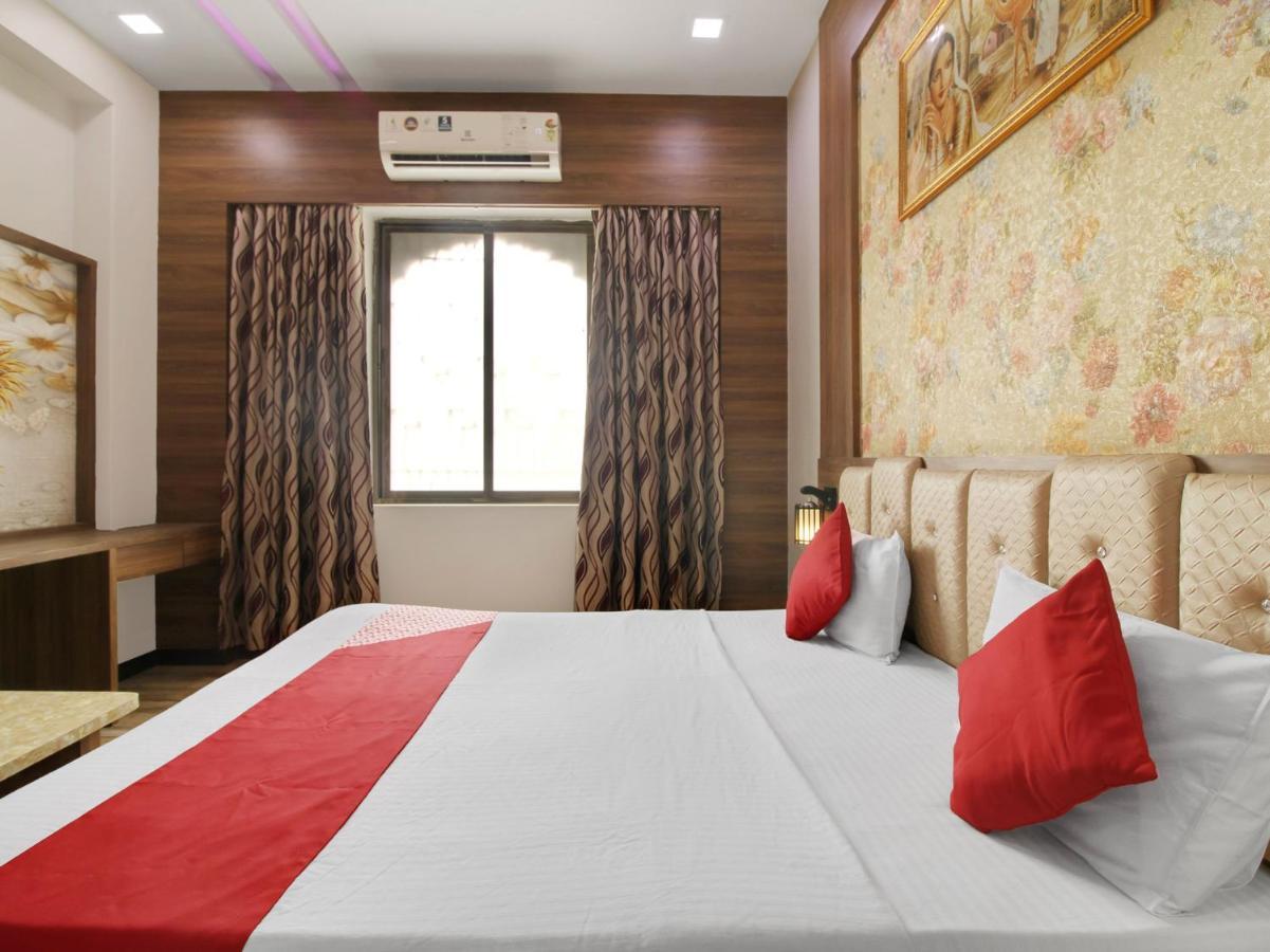 Oyo 72429 New Abhinandan Hotel Amroha المظهر الخارجي الصورة
