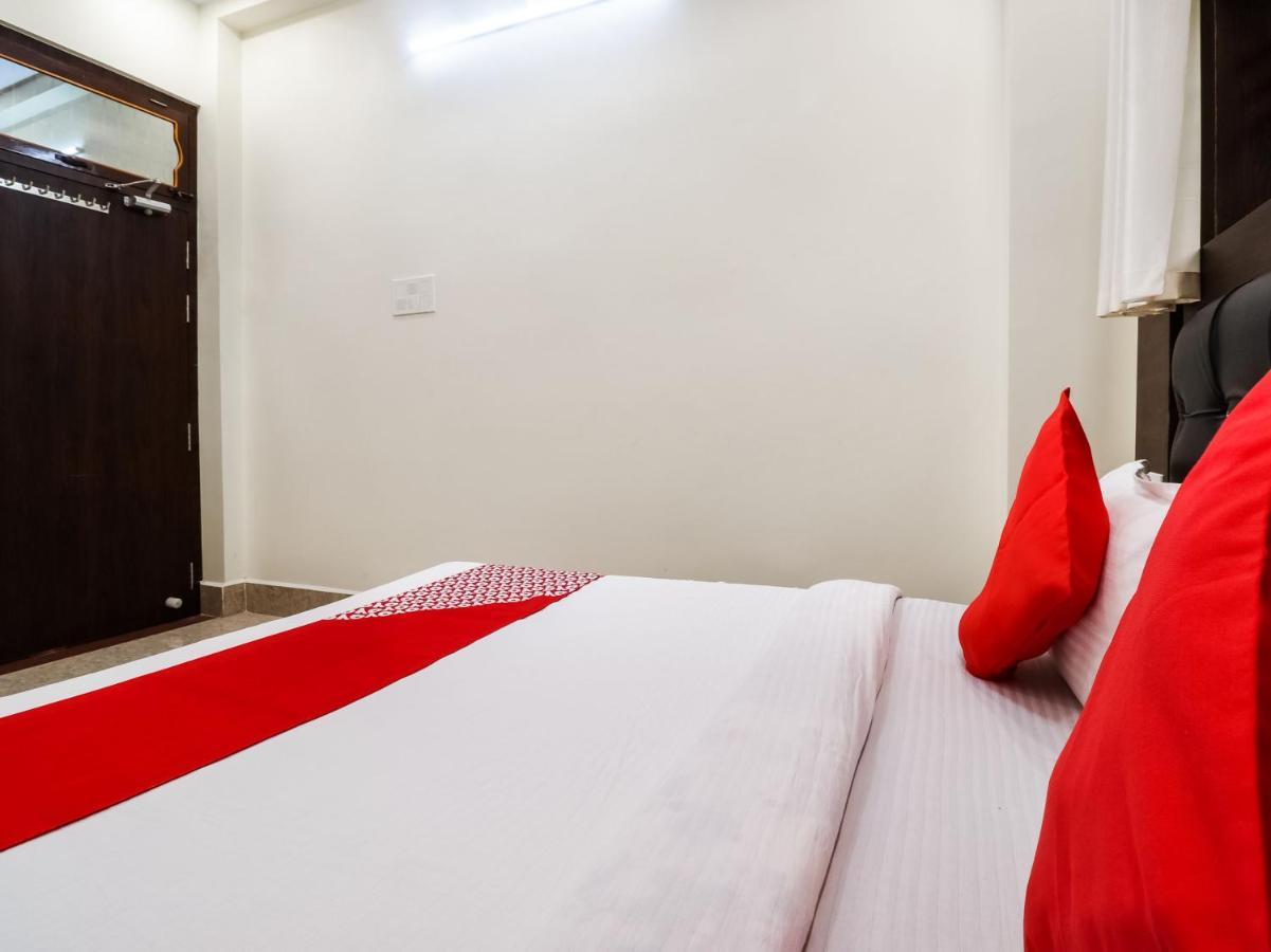 Oyo 72429 New Abhinandan Hotel Amroha المظهر الخارجي الصورة