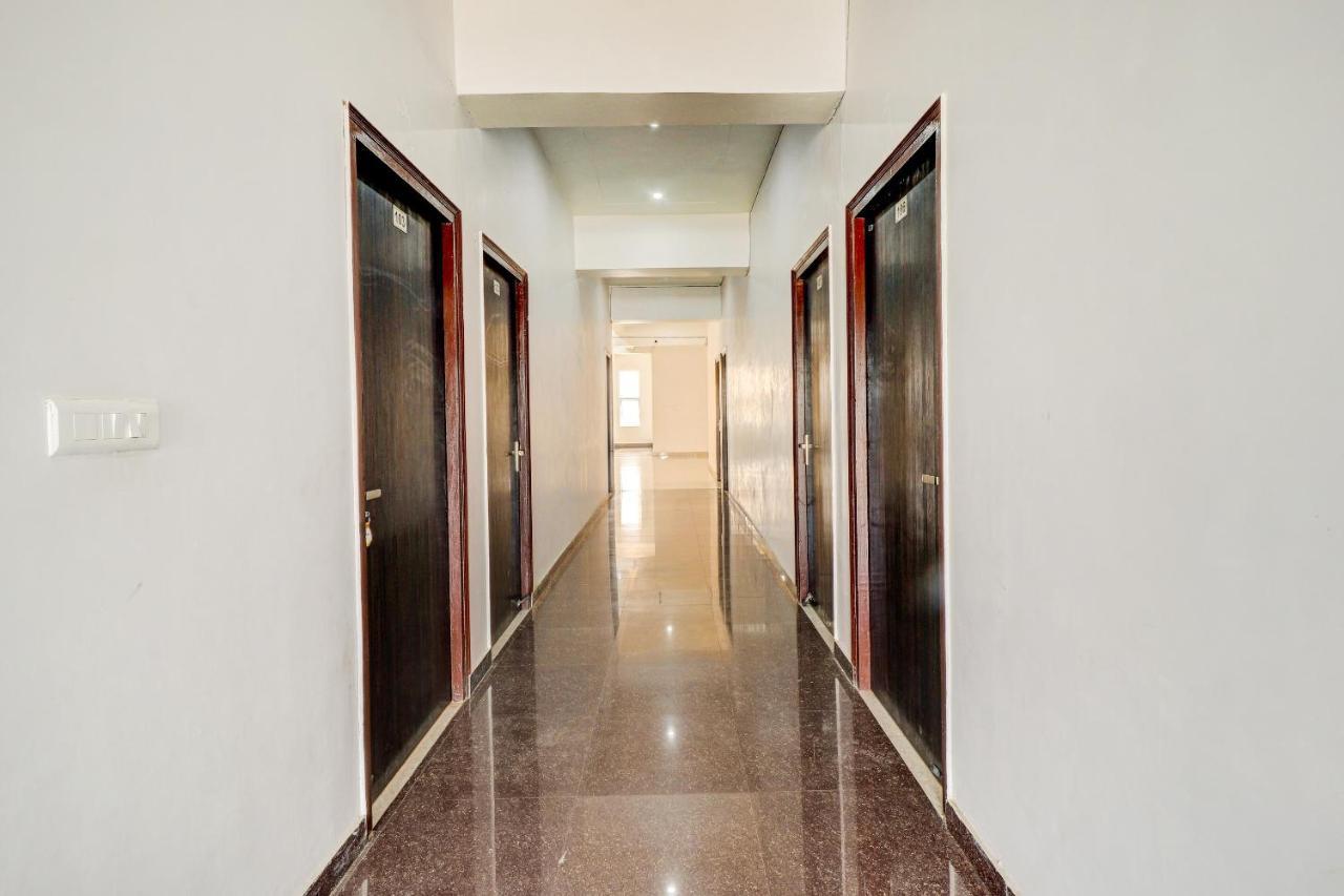 Oyo 72429 New Abhinandan Hotel Amroha المظهر الخارجي الصورة