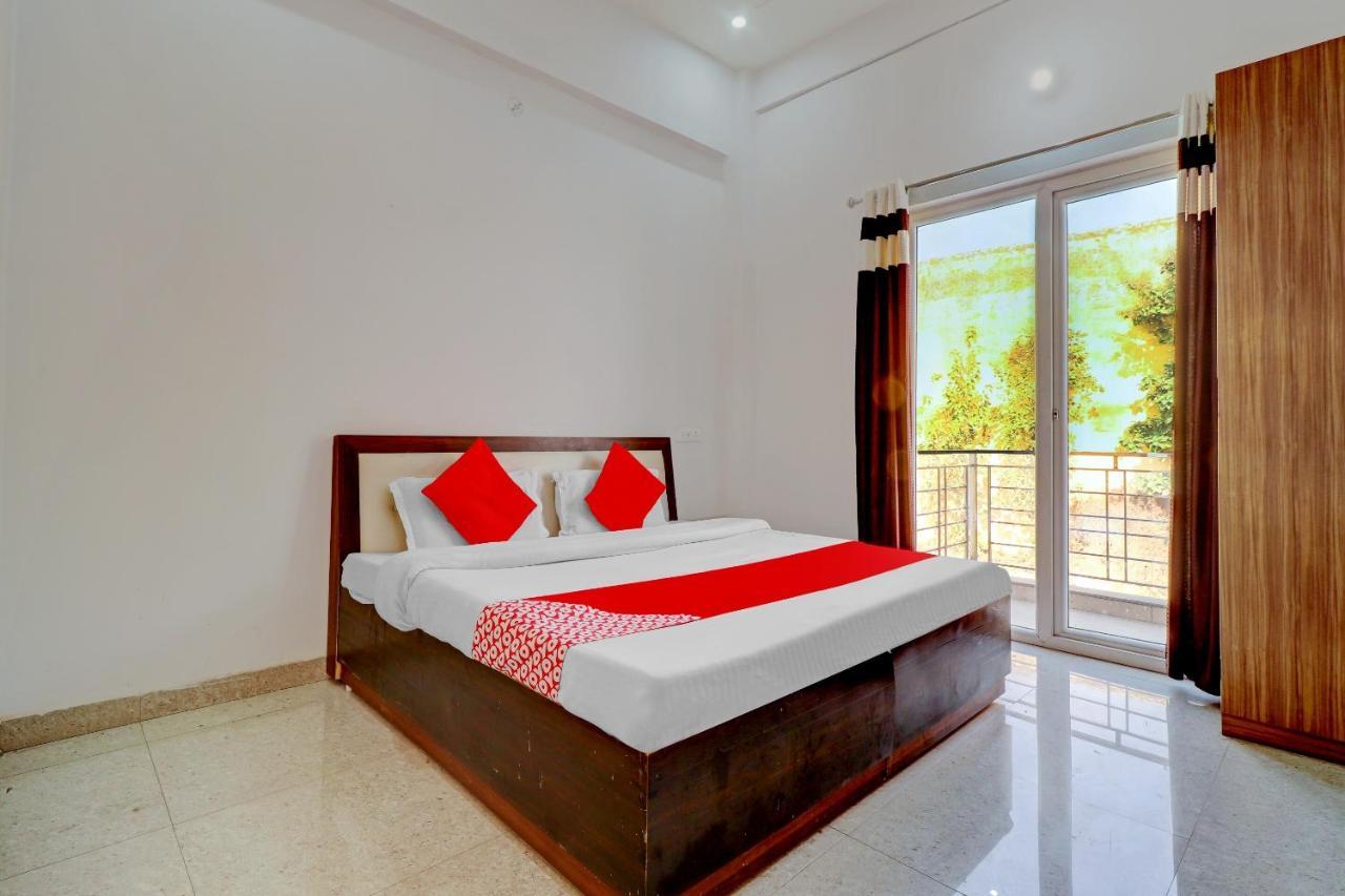 Oyo 72429 New Abhinandan Hotel Amroha المظهر الخارجي الصورة