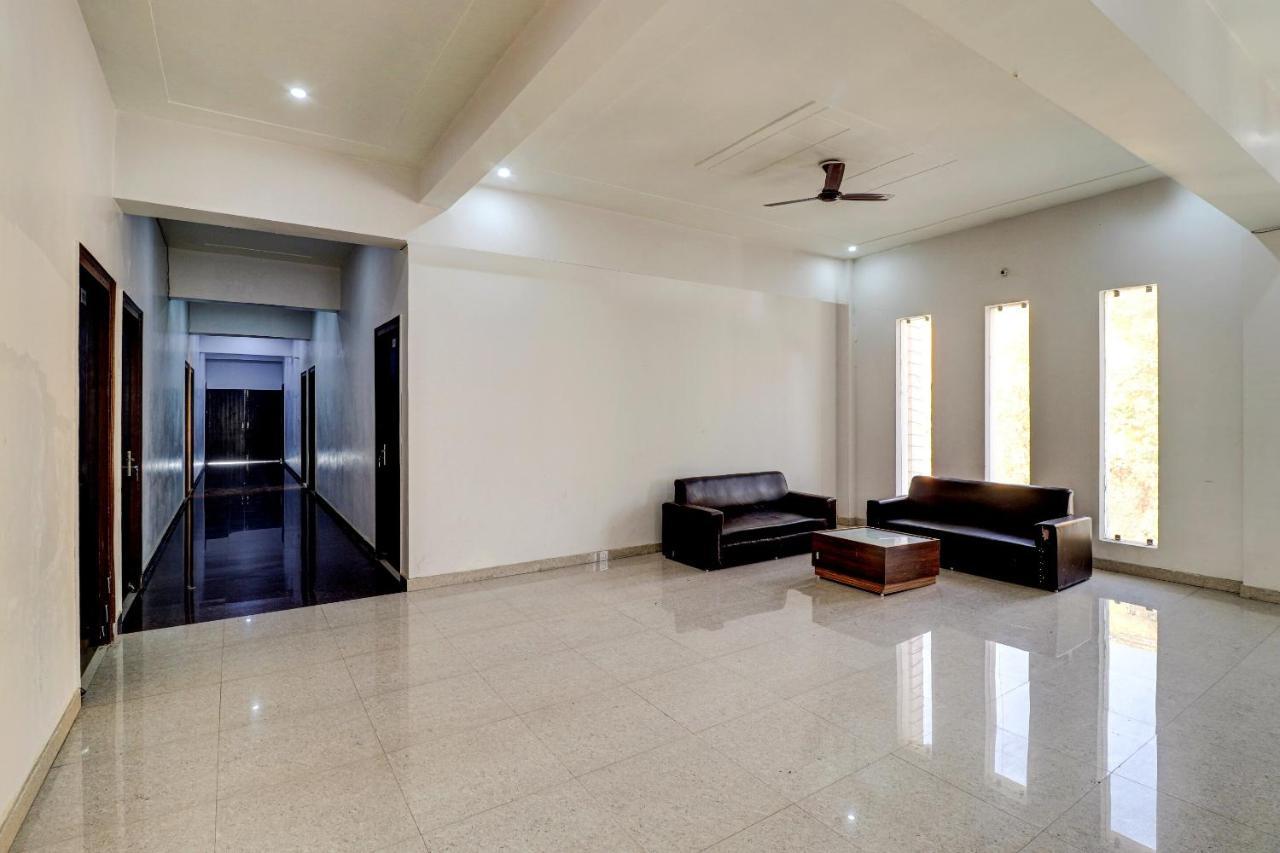 Oyo 72429 New Abhinandan Hotel Amroha المظهر الخارجي الصورة