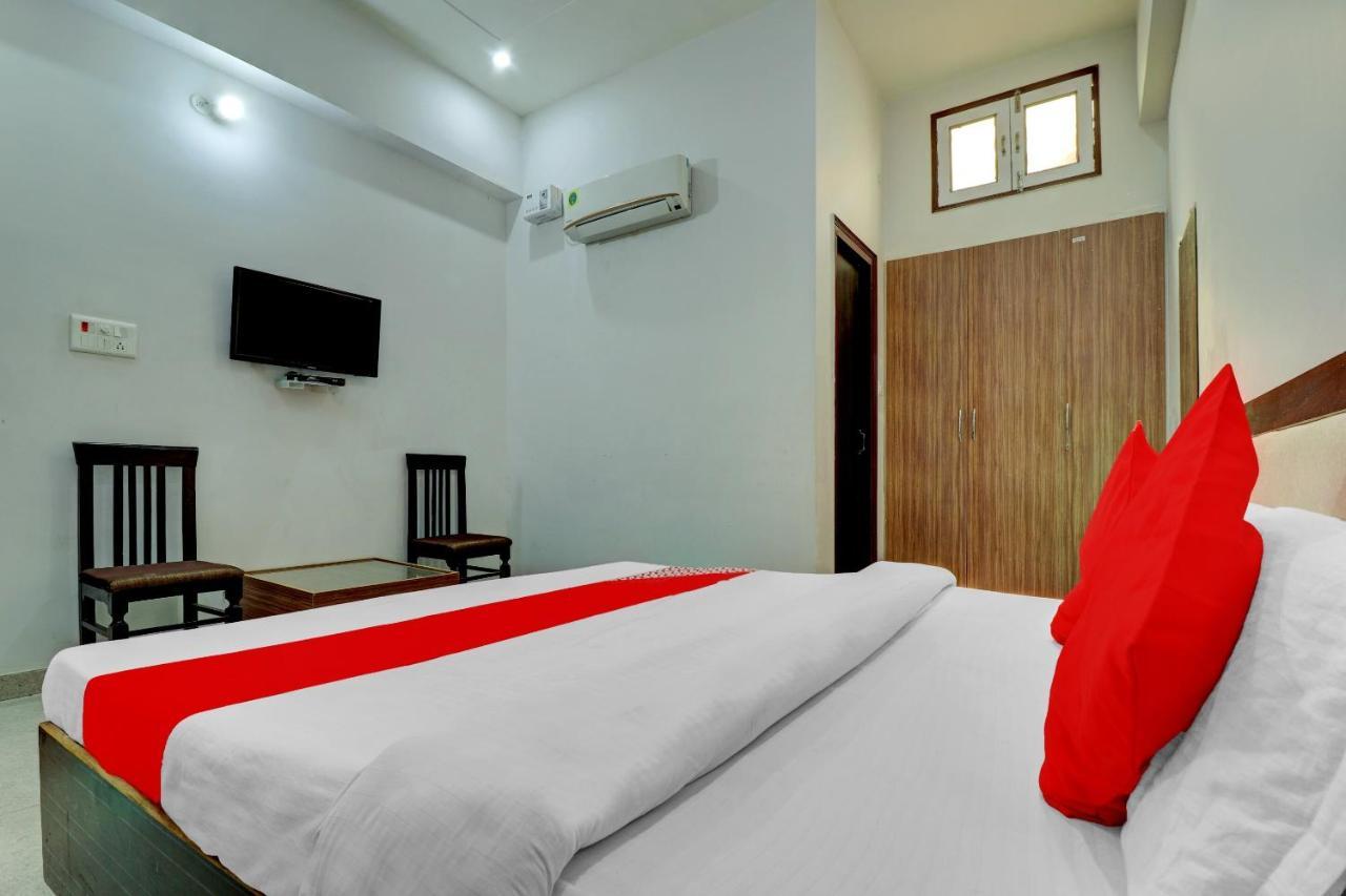 Oyo 72429 New Abhinandan Hotel Amroha المظهر الخارجي الصورة
